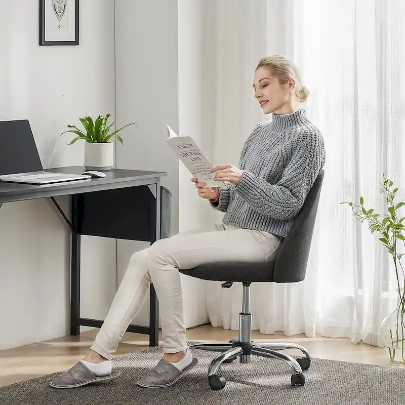 Chaise de bureau pivotante réglable à roulettes