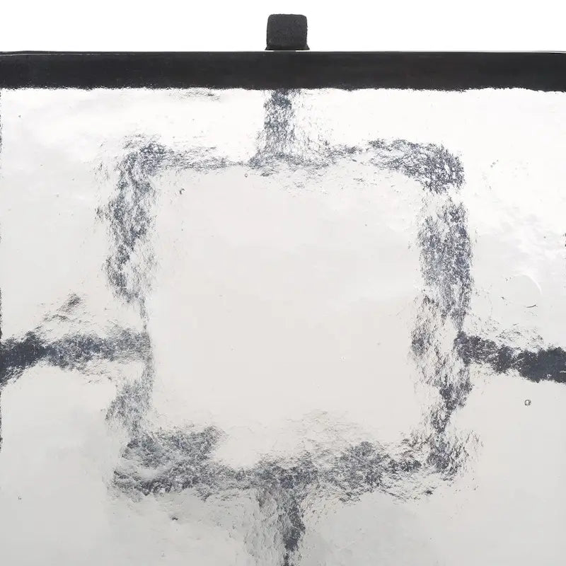 Table d'appoint en verre moulé avec pieds en métal noir - 8Lx8Px24H